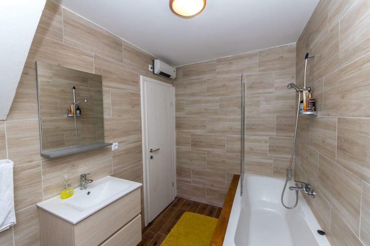 Dalmatinska Kuca Blanka Villa Kaštela Esterno foto
